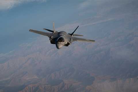Flying the F-35 stealth fighter can leave pilots looking 'like they are 100 years old,' says test pilot