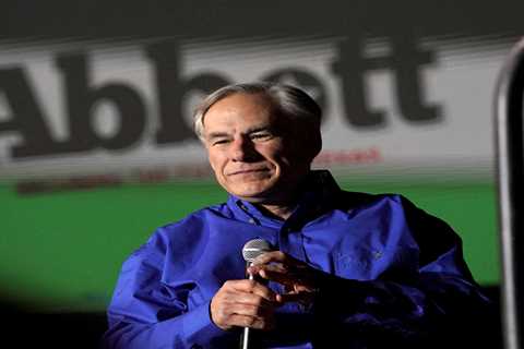 Greg Abbott has cut required water breaks for Texas construction workers and labor advocates say it could kill them