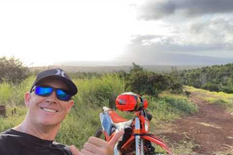 Maui Hikes - by Foot or Dirt Bike, Mountain Bike