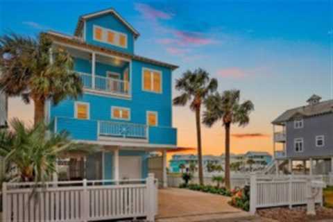 9 Popular Texas Beach Towns to Live in 2023