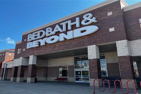 Bed Bath &amp; Beyond poised to join the list of 'zombie brands' like Radio Shack and Toys R Us