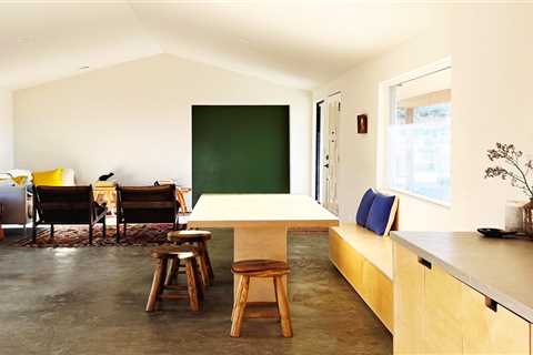 They Run Hedley &amp; Bennett. Naturally, Their Yucca Valley Airbnb Is Simple But Stylish Too