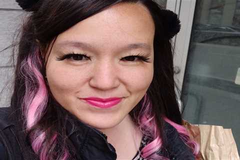 A dumpster-diving millennial cut her grocery bill to about $45 a month on average for the last 4 months