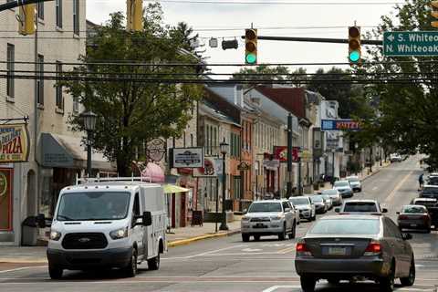 Struggling US downtowns could take a cue from a small town in England that gave businesses rent-free space