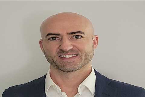 I'm a former senior leader at Amazon. There's a secret reason you're not getting promoted and it has to do with 'calibration meetings' happening behind closed doors.