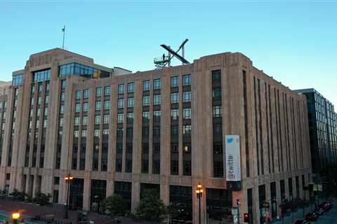 Elon Musk's flashing X sign at Twitter headquarters resulted in $4,447 of fines which the landlord paid, report says