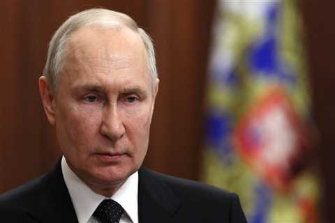 Kremlin says Russia 'theoretically' doesn't need to hold elections next year because it's 'obvious' Putin will win