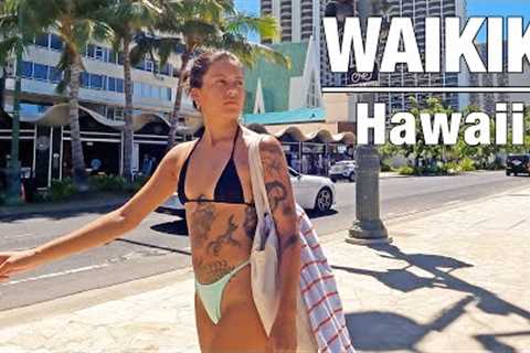 HAWAII TRAVEL - Watching Tourists Walking around WAIKIKI HAWAII