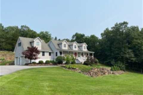 Local Charms of CT: 8 Small Towns in Connecticut