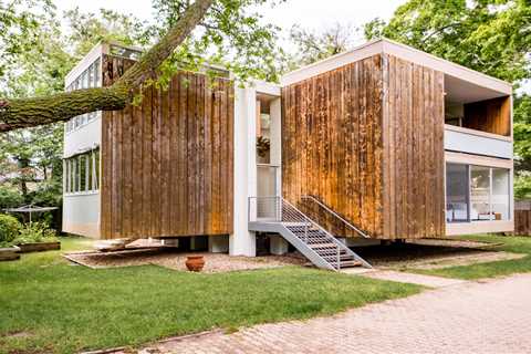 In Denver, a Floating Midcentury Home Lists for the First Time at $2.2M