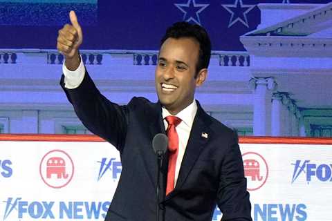 Vivek Ramaswamy thinks college applications should include a 1-mile run and other parts of the Presidential Fitness Test
