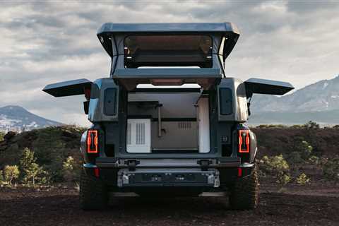 Luxury overland vehicle maker EarthCruiser has teamed up with GMC to turn the Hummer EV into an beefy electric RV &mdash; see inside