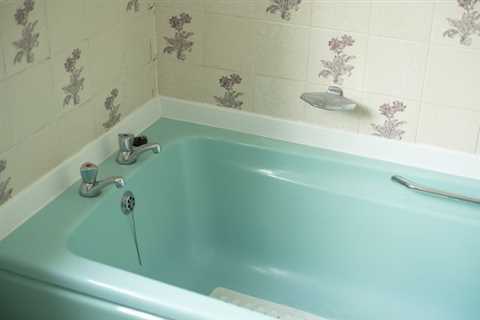 The Colorful Plumbing Trend Is Bringing ’70s Style Back to Bathrooms