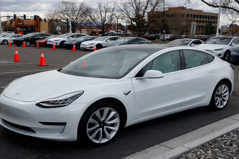 A Tesla stopped working and got stuck in the middle a busy road for 9 hours because it couldn't be moved, report says