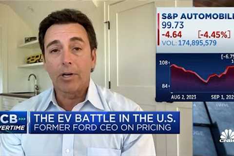 Fmr. Ford CEO Fields: 'You have to make over $100 thousand per year to afford a new car right now'