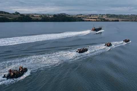 British commandos have trained hundreds of Ukrainian marines in the 'art' of amphibious raids