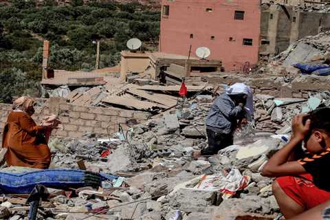 Videos show mysterious lights in the sky just before a devastating earthquake hit Morocco. Scientists can't figure out why.