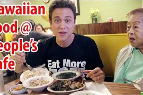 Hawaiian Food at People's Cafe in Honolulu (Guest Appearance with Grandma)