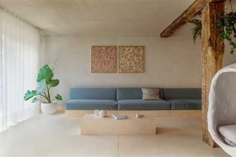 Before &amp; After: With a Little Help From Friends, an Architect Couple DIY Their Bilbao Apartment