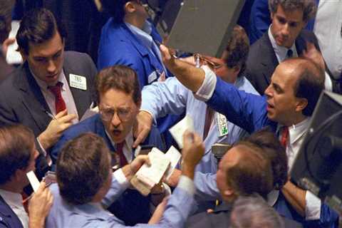 The stock market today has 'echoes' of the 1987 crash, and even a hint of a recession would be a massive blow to equities, Societe Generale says