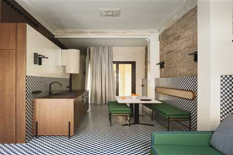 Swaths of Blue and White Tile Shimmer in This 1940s Spanish Apartment