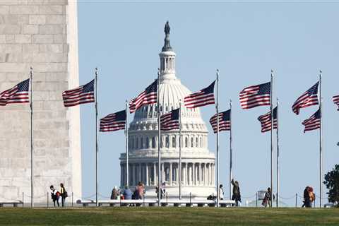 US debt will become unsustainable and trigger default in about 20 years, if it stays on current path