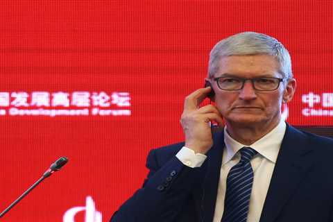 'Steve Jobs' biographer Walter Isaacson says Apple will be the company 'most hurt' if economic tensions between US and China escalate