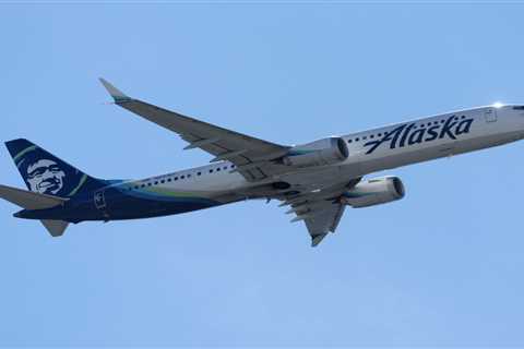Off-duty pilot facing attempted murder charges said 'I'm not right' before trying to turn off plane's engines: report