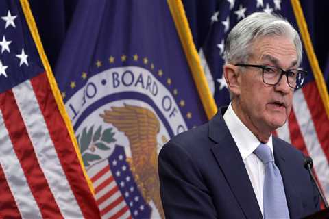 The US is headed for recession, but a key difference from past downturns could make it milder, Apollo chief economist says