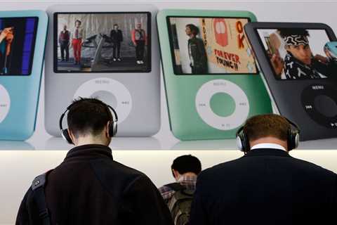 The iPod is officially 'vintage retro tech' now, and restored models sold out at Gen Z-favorite Urban Outfitters