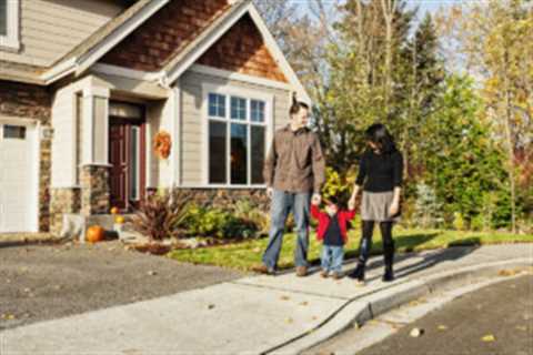 The Art of Hosting: 5 Tips for Hosting Guests During the Holidays