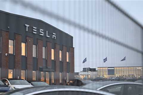 Tesla's problems in Sweden are getting worse as dockworkers refuse to unload its EVs from ships
