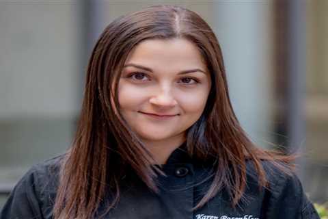 I'm a trained chef working towards a hospitality career in Miami. Cooking is all about creating an experience &mdash; and faking it 'til you make it.