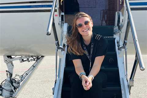 A Gen Z private-jet pilot shares what her job is like and why dating can be tough       