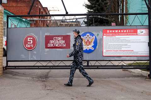 Russia's worker shortage is so bad the economy is leaning on the Soviet-era practice of using prison labor, think tank says