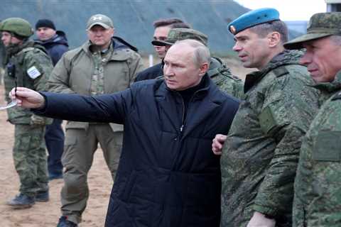 Russia is stuffing an elite paratrooper force with poorly trained troops that are eroding its power, UK intel says