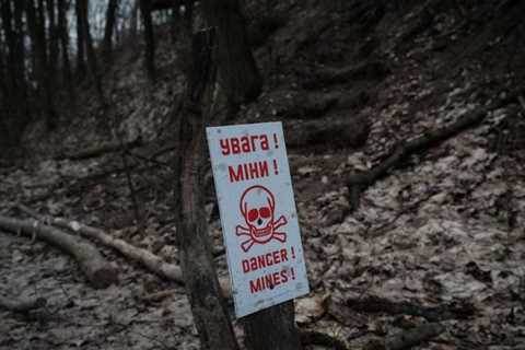 Russian troops are being blown up by their own minefields because their leaders won't say where they are, Ukraine says