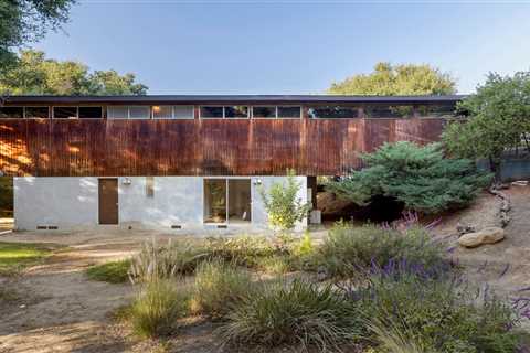 Barrel-Vaulted Ceilings Are the Cherry on Top of This Los Angeles Midcentury, Asking $1.4M