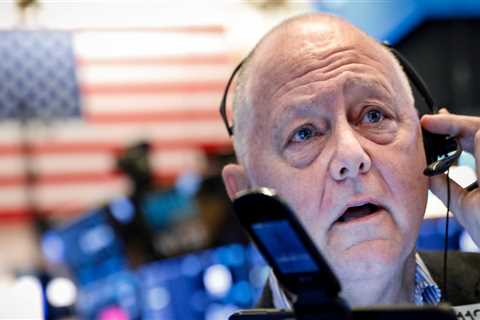 US stocks slip as traders digest soft jobs data ahead of Friday employment report