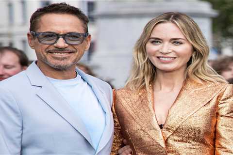 Emily Blunt warned 'Oppenheimer' costar Robert Downey Jr. to not expect overt praise from 'very English' director Christopher Nolan