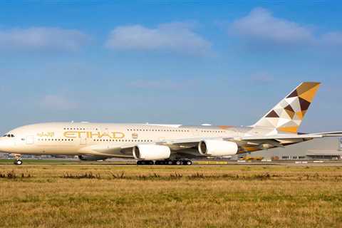 Etihad's mammoth Airbus A380 is returning to the US next year. Take a look at its exclusive $24,000 'The Residence' suite.