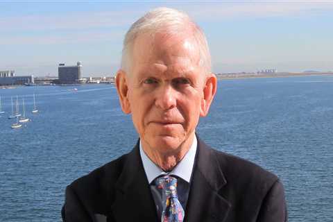 Legendary investor Jeremy Grantham warns of a 'superbubble' and looming recession &mdash; and touches on Elon Musk and housing woes