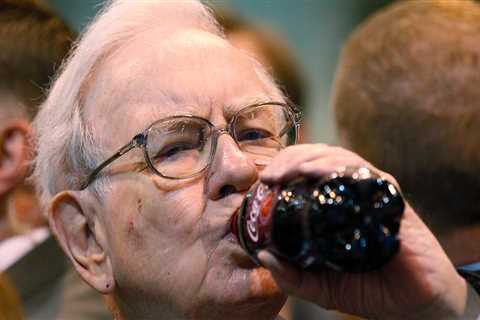 Warren Buffett guzzles 5 cans of Coke daily - but he drank Pepsi for nearly 50 years before switching soda brands