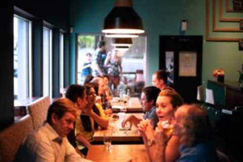 How to Host a Party in a Small House: 5 Must-Read Tips