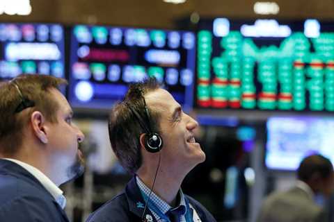 S&amp;P 500 rises to another fresh record as earnings optimism powers rally