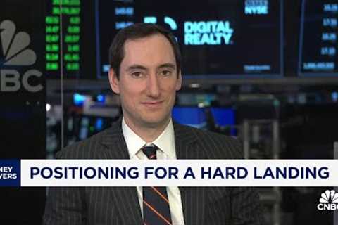 Just not seeing the soft landing thesis in the data, says Citi's Hollenhorst