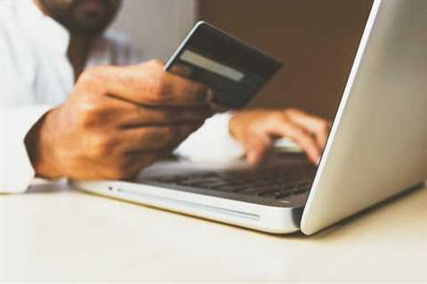 How Can Credit Cards Ease Your Online Shopping Experience?