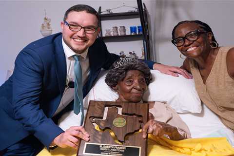 A 114-year-old Texan is now the oldest living American. Here are 6 lifestyle choices that may have helped her stay healthy for so long. 