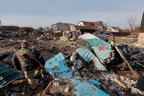 Russia's fear of putting its planes in danger may be the very thing getting them shot down, experts say
