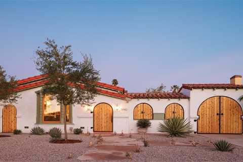 In Los Angeles, a 1930s Home With Archways Galore Seeks $1.7M